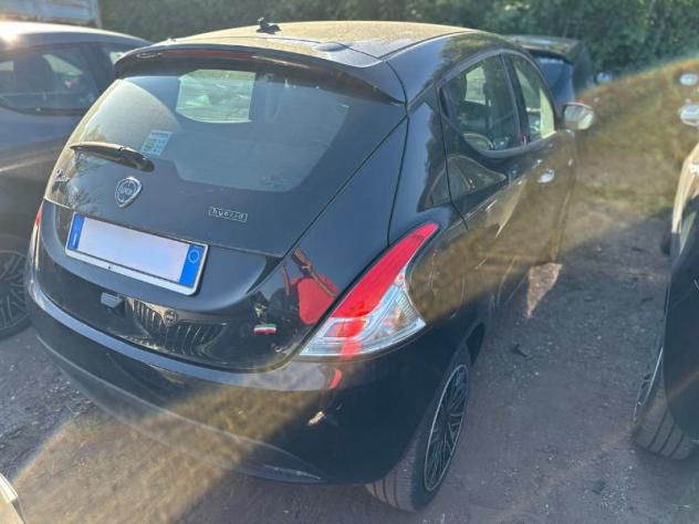 Lancia Ypsilon 1.0 FireFly 5 porte S&S Hybrid Gold - Foto 4