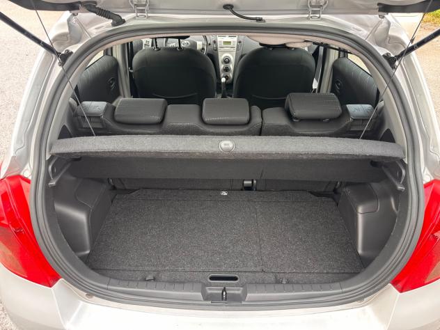Toyota Yaris 1.3 5 porte - Foto 10