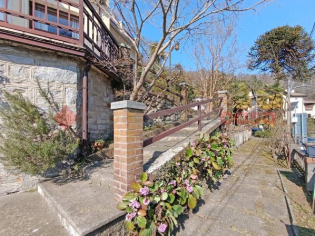Villa di 450 m² con più di 5 locali e box auto doppio in vendita a Nebbiuno - Foto 3