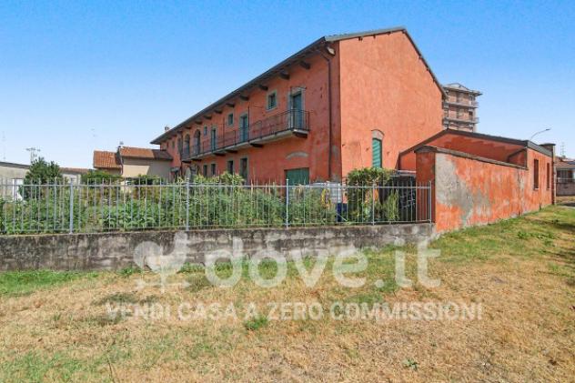 Casa indipendente di 900 m² con più di 5 locali e posto auto in vendita a San Zenone al Lambro - Foto 7
