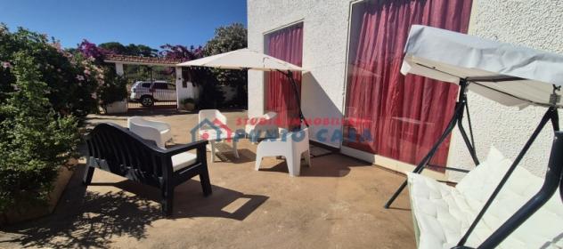 LIDO VALDERICE – C/da Forgia – Casa a solo al P.T. di 70 mq ca. oltre 20mq ca. di veranda e 1.200mq ca. di giardino – 3 vani + acc. Buone condizioni,