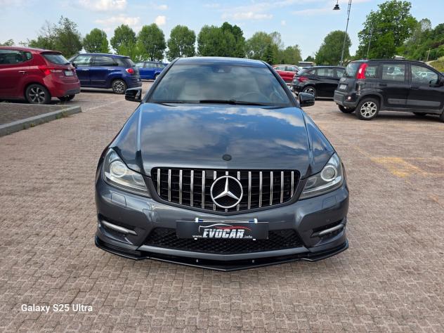 Mercedes C220 coupe AMG valutiamo usato /scambio