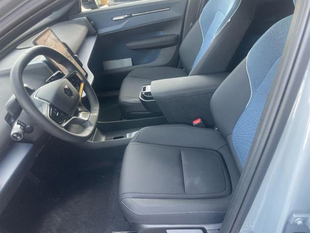 VOLVO - EX30 - Single Motor Extend. Range RWD Plus - Foto 9