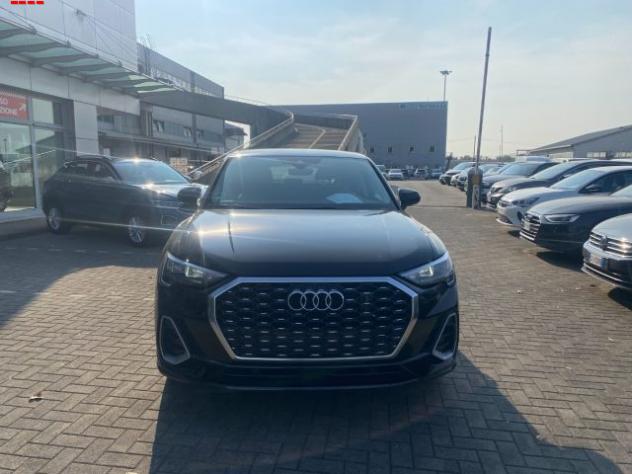 AUDI Q3 SPB 35 TDI S tronic S line edition rif. 24166649 - Foto 9