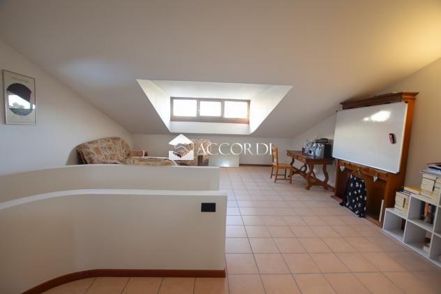 VILLA A SCHIERA di 4 vani e di 252 mq (CAERANO DI SAN MARCO) rif. CM6_1 - Foto 16