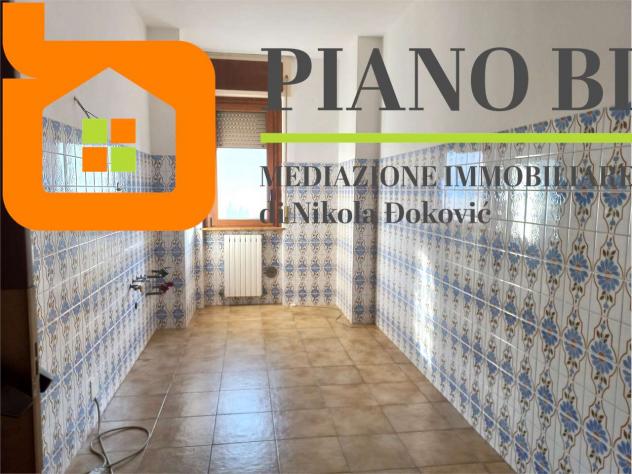 V000556 - LUMINOSO PIANO ALTO CON CANTINA E SOLAIO - Foto 3