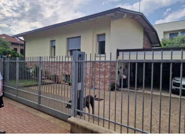 Immobile in asta di 241 m², box auto doppio in vendita a Senago - Foto 3