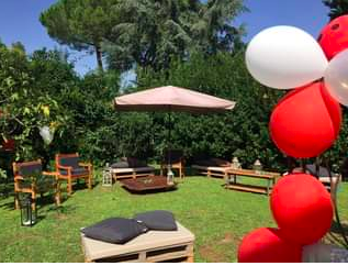 in villa privata con giardino location per feste e eventi