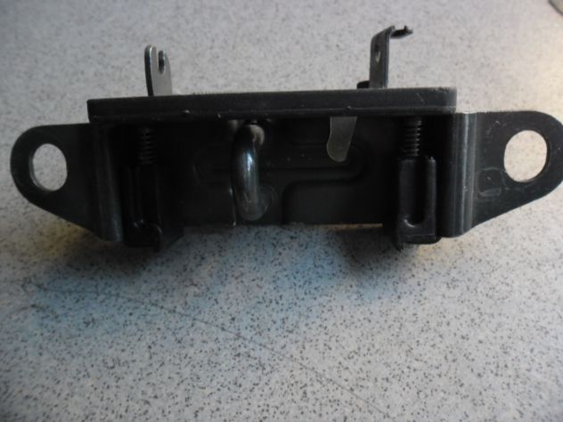 Lancia Y 96/03, serrature cofano e portelllone, sede fanali post. - Foto 4