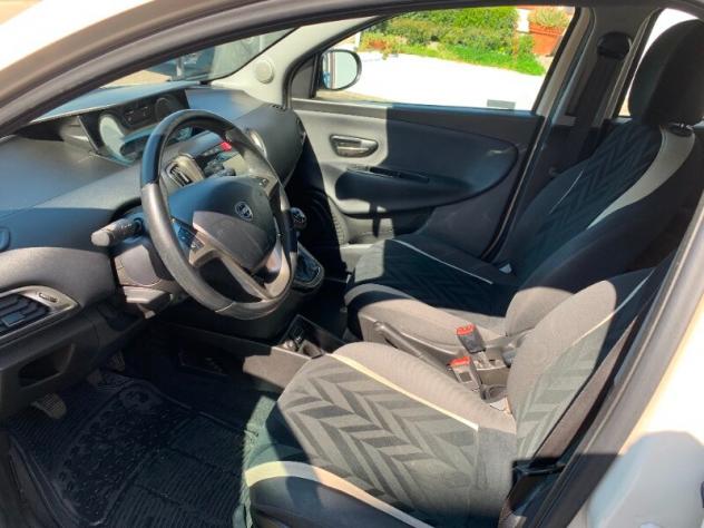 LANCIA Ypsilon 3ª serie Ypsilon 1.2 69 CV 5 porte GPL Ecochic Gold - Foto 6