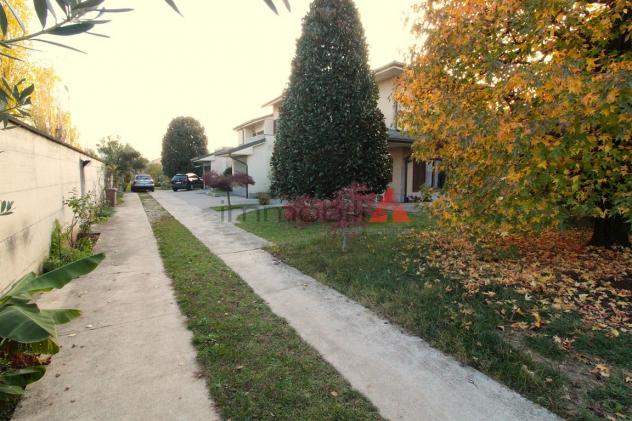 Carugate zona Don Bosco - villa a schiera con box Euro 278.000,00 - Foto 16