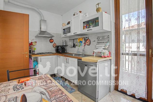 Appartamento di 87 m² con 3 locali e box auto in vendita a Castronno - Foto 9