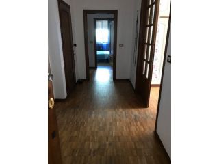 Affitto a 3 studenti universitari appartamento arredato zona Cittadella