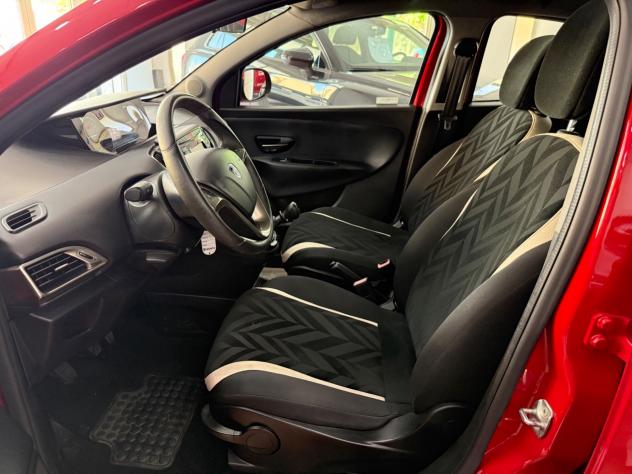 LANCIA YPSILON 1.2 69CV GOLD - 2018 - Foto 8
