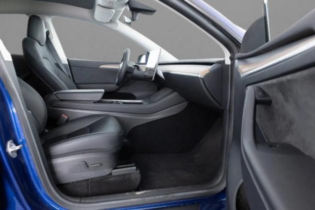 TESLA Model Y Long Range AWD rif. 23757497 - Foto 6