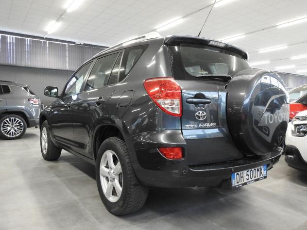 TOYOTA - RAV4 - 2.2 D-4D 136CV Sol - Foto 4