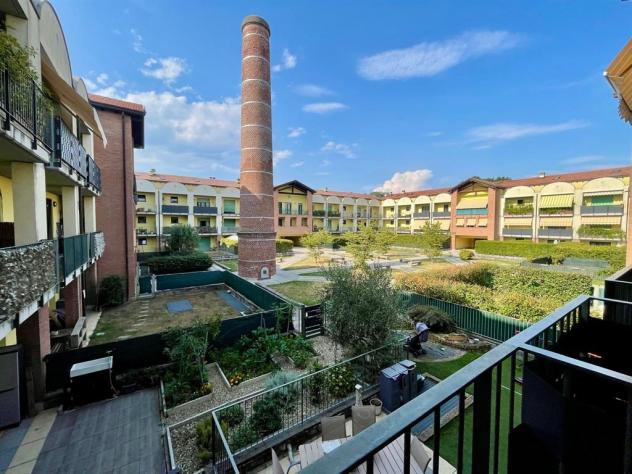 Bilocale con terrazzi coperti, box e ascensore nel cuore del paese - Foto 16