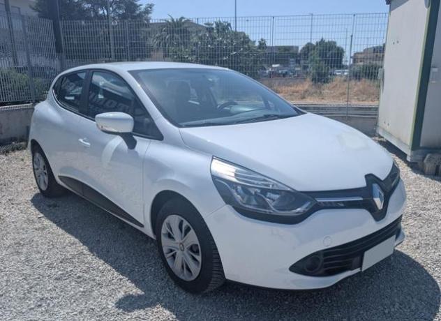 RENAULT Clio 1.2 75CV 5 porte Zen TAGLIANDATA rif. 24040701 - Foto 2