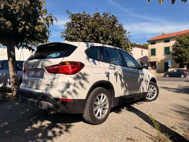 BMW - X1 - sDrive18d Business - Foto 4