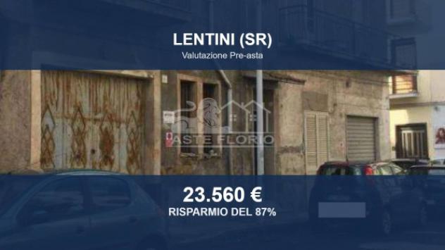 Immobile in asta di 146 m² con più di 5 locali e box auto in vendita a Lentini