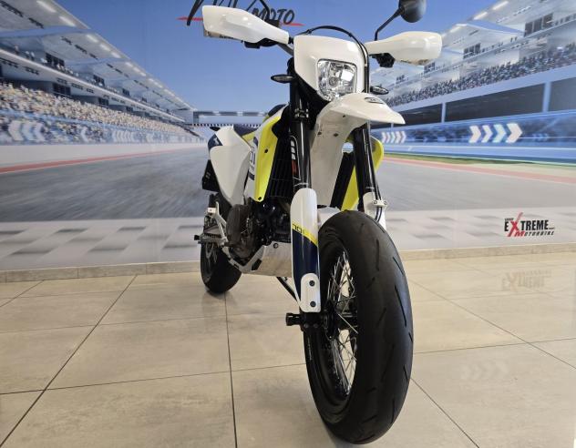 Husqvarna 701 Supermoto gamma 2018 - Km 11200 (A2) - Foto 3