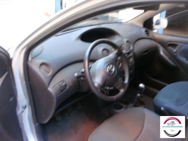 TOYOTA - Yaris - 16V 5 porte Expo Clima - Foto 9