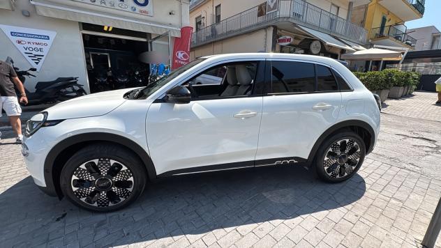 Fiat 600 1.2 Hybrid 100 CV DCT MHEV La Prima 2024 USATO - Foto 2