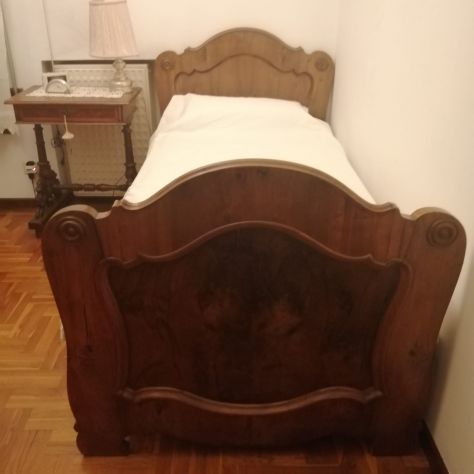 Letto antico matrimoniale e singolo