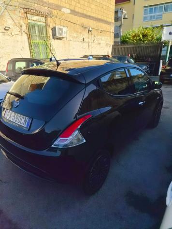 Lancia Ypsilon 1.2 69 CV 5 porte S&S Gold - Foto 6
