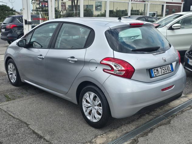 Peugeot 208 1.4 HDi 68 CV 5 porte Active - Foto 6