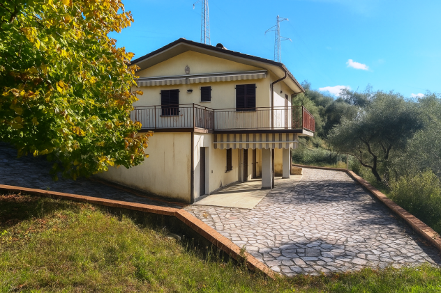 Indipendente in vendita a Sarzana