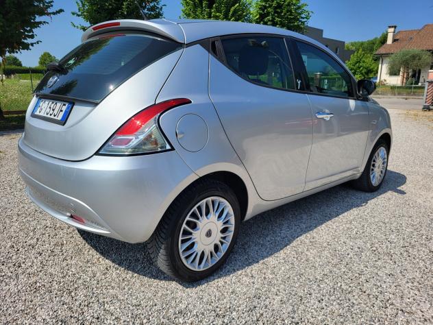 Lancia Ypsilon 1.2 69 CV 5 porte Silver - Foto 5