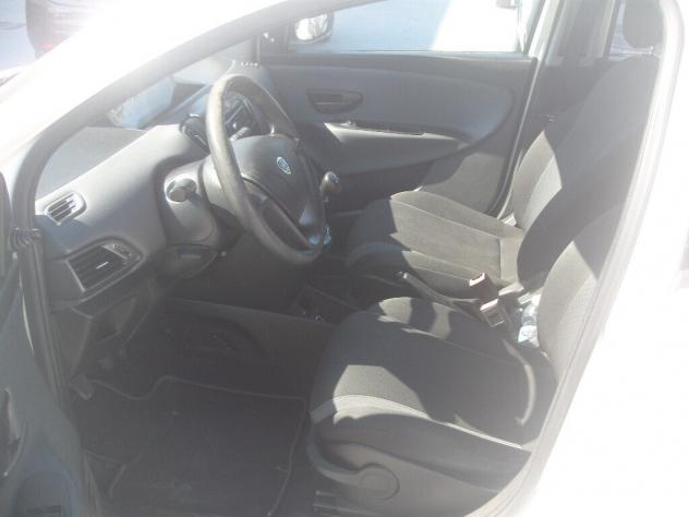Lancia Ypsilon 1.2 69 CV 5 porte - 2017 - Foto 7