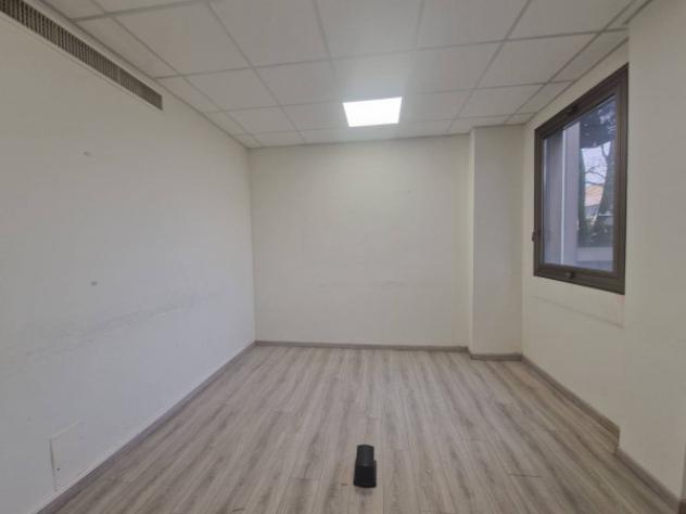 Immobile di 2463 m² con più di 5 locali in vendita a Baranzate - Foto 9