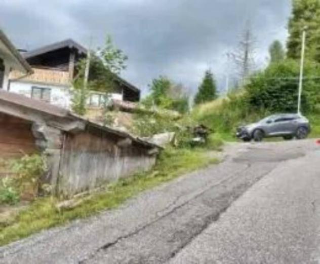 Immobile in asta di 280 m² con più di 5 locali e box auto in vendita a Paularo - Foto 2