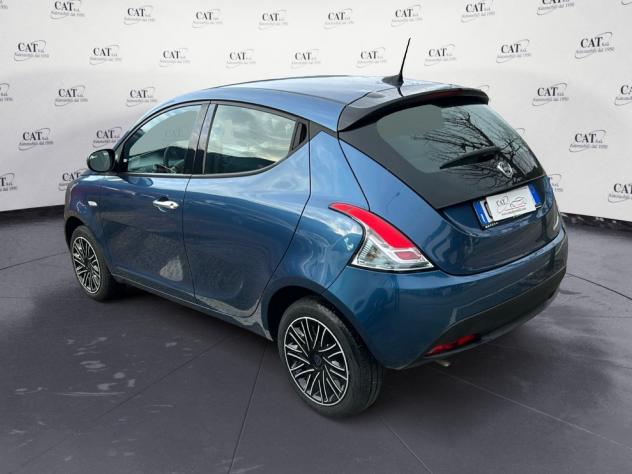 Lancia Ypsilon 1.0 FireFly 70cv Hybrid Platino - Foto 6