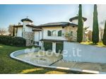 Villa di 400 m² con più di 5 locali in vendita a Martinengo