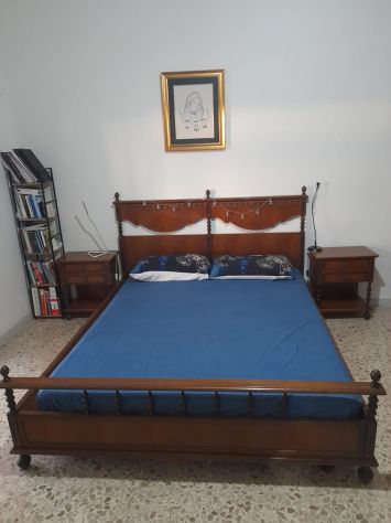 Camera da letto matrimoniale completa in legno massello