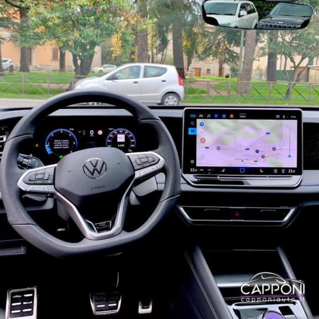 VOLKSWAGEN Tiguan 2.0 TDI 193 CV DSG 4MOTION R-Line rif. 24112957 - Foto 9
