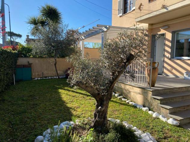 Appartamento in vendita a Montignoso 100 mq Rif: 1222586 - Foto 2
