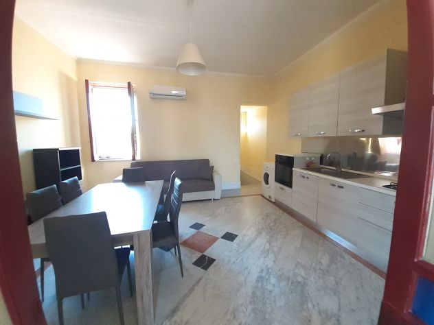 Catania Corso Italia attico arredato con terrazzo a livello