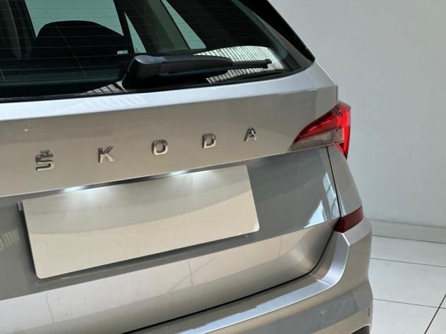 Škoda Kamiq 1.0 TSI 110cv Ambition - Foto 6
