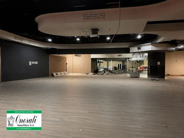 MQ 4.600 ROMA, FRONTE STRADA VIA TIBURTINA DENTRO E ADIACENTE GRA, Rif.V-647. - Foto 2