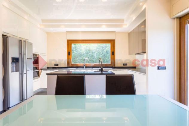 Villa di 200 m² con 3 locali e box auto in vendita a Agrate Conturbia - Foto 6