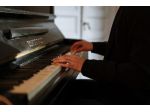 Pianista Vicenza (disponibile per eventi-matrimoni-funerali-concerti)