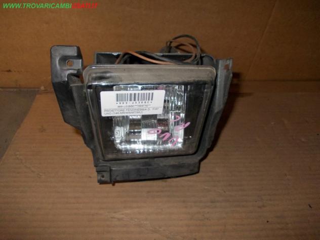 PROIETTORE FENDINEBBIA D. FIAT UNO (146-MR/MS/MT/MU)  Parti elettriche  Fanaleria  Fendinebbia dx. FIAT - UNO - 01-09-1989 - 01-09-1995