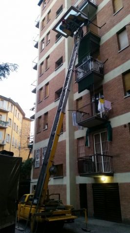 Noleggio scala montacarichi - Foto 5