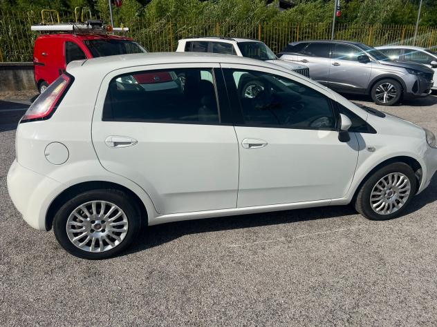 Fiat Punto 1.3 MJT II 75 CV 5 porte - Foto 5