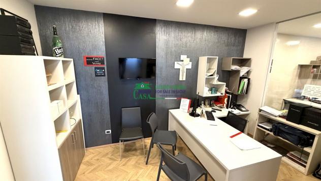 Rif.9794 - Prestigioso Immobile Commerciale in Viale delle Americhe - Foto 12