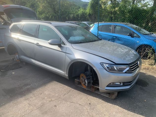 Ricambi VW Passat SW 2015 1.6 tdi dcx - Foto 7